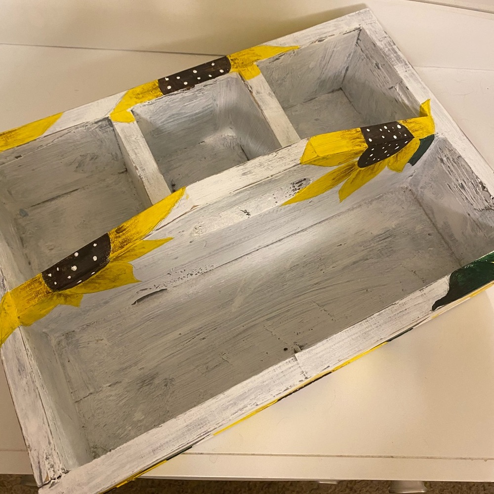 SUNFLOWER ORGANIZER THAT IS HAND-PAINTED